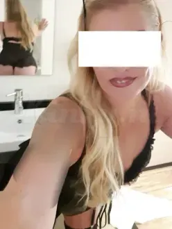 Gewillige rijpe milf in Amsterdam