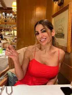 New number! Latina Milf/Squirt/Deepthroa in Amsterdam