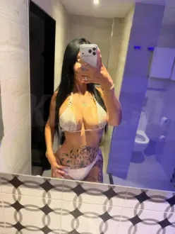 925 cc silicon boobs. in Amsterdam